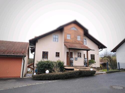 Foto - Attraktive Erdgeschosswohnung mit Terasse in ruhiger Lage