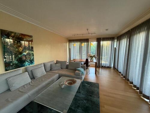 Foto - Möblierte 2-Zimmer-Wohnung mit Balkon & Tiefgarage