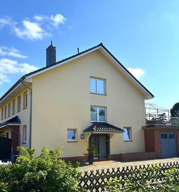 Foto - Renovierte 3 ZKB-Wohnung, mit EBK, Balkon und Dachterrasse