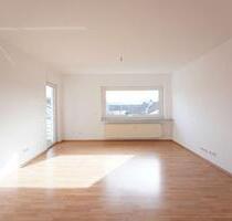 Schöne helle 4,5 Zimmer Wohnung, 102qm, gute Lage, 2 Balkone, TLB - Reichenbach an der Fils