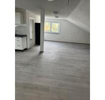 Dachgeschoss Wohnung - 850,00&nbsp;EUR Kaltmiete, ca.&nbsp; 100,00&nbsp;m&sup2; in Tuttlingen (PLZ: 78532)