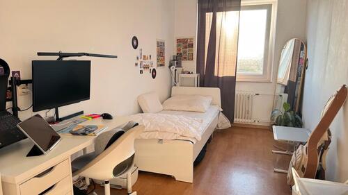 Foto - Frauen WG-Zimmer in Frankfurt-Hausen ab 22.12.25zur Zwischenmiete