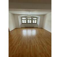 Frei zum 01.12.2025 2 Zimmer mit Einbauküche in der Sangerhäuser Altstadt - Sangerhausen