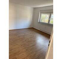 Tolle , Renovierte 2 Zimmer-Wohnung mit Balkon in Gevelnsdorf - Lüdenscheid