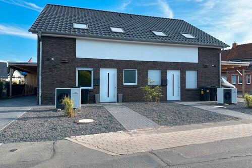 Foto - Moderne Doppelhaushälfte - 1.350,00&nbsp;EUR Kaltmiete, ca.&nbsp; 110,00&nbsp;m&sup2;