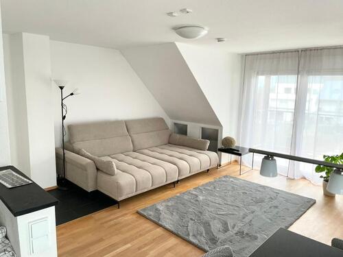 Foto - Moderne, gut gelegene 2,5 ZKB-Maisonette-Whg. in Kenn möbliert