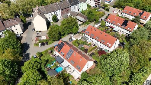 Foto - RMH mit 5,5 Zimmern + Pool, Bar & Garage