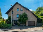 Foto - Repräsentatives Einfamilienhaus mit Anliegerwohnung.