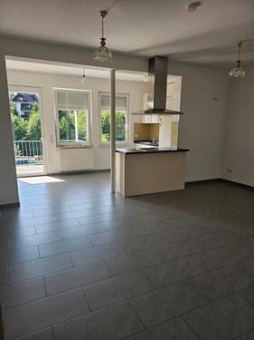 Foto - Helle 3-Zimmer-Wohnung mit Balkon, EBK & Stellplatz zu vermieten