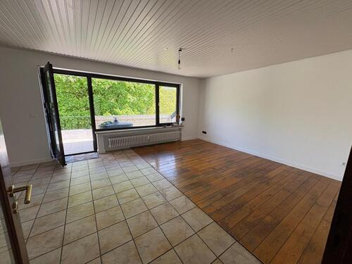 Foto - 3,5 Zimmer Wohnung mit Kaminofen, Einbauküche & Balkon