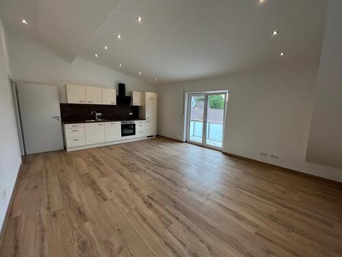Foto - 4 Zimmer Dachgeschoßwohnung zur Miete in Langenneufnach
