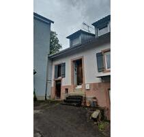 Historisches Haus im Grünen, Immobilie mit direkten Mieteinnahmen - Lahr (Schwarzwald)
