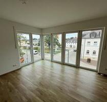 4-Zimmer-Wohnung - Aufzug - Garage mit direkt Zugang zum Gebäude - Baujahr 2016 - Balkon - Rehau