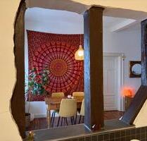 Großzügige 3 ZKB Altbauwohnung mit Balkon in zentraler Lage - Koblenz Großzügige 3 ZKB Altbauwohnung mit Balkon in zentraler Lage - Koblenz