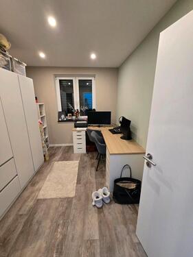 Foto - WG- Zimmer zu vermieten Weiblich !!