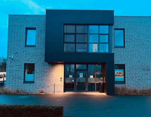 Foto - Bürofläche mieten - 1.700,00&nbsp;EUR Kaltmiete, ca.&nbsp; 140,00&nbsp;m&sup2;