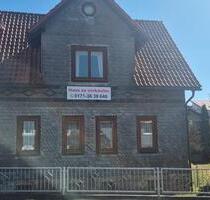 Wohnhaus ca. 125 m² Wohnfläche mit Grundstück 2580 m² zum Verkauf - Schleusingen