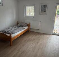 Einzimmerwohnung zu vermieten - 650,00&nbsp;EUR Kaltmiete, ca.&nbsp; 28,00&nbsp;m&sup2; in Waldsee (PLZ: 67165)