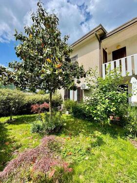 Foto - Fully Furnished Mountain Retreat with Private Garden & Parking at