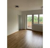 Moderne 2-Zimmer-Wohnung mit Balkon und Blick ins Grüne in Lalling