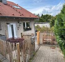 Gepflegtes Reihenendhaus mit Garten, Balkon und zwei Garagen - Wülfrath