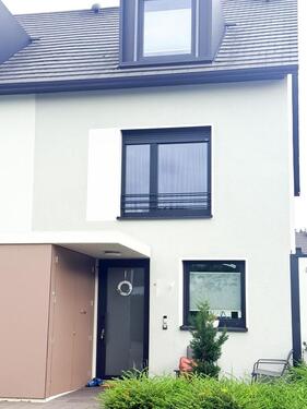 Foto - Modernes Reiheneckhaus mit Wintergarten, 145 m² Wohnfläche