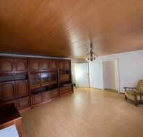 Schöne 3-Zimmer-Etagenwohnung mit EinbaukücheBadezimmerTarase - Wiesensteig