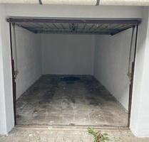 Garage in einem Hinterhof in der Südstadt - Nürnberg Hasenbuck