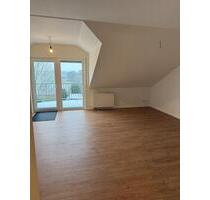 3 Zimmer Dachgeschoss Wohnung mit Balkon in Neuwied Heimbach Weis