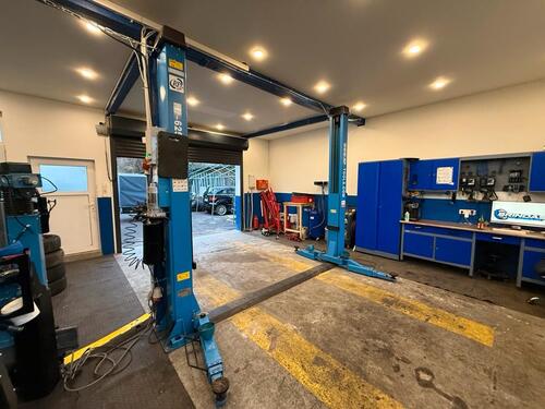 Foto - KFZ Werkstatt zu vermieten – komplett ausgestattet – 120 m²