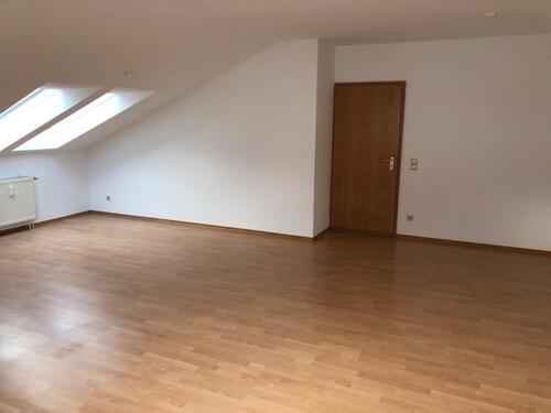 Foto - Attraktive 4 12 –Zimmer Wohnung mit großem Balkon und Tiefgarage