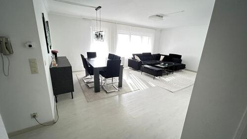 Foto - Lichtdurchflutete 4 Zimmer Wohnung mit Balkon und TG in Steinheim