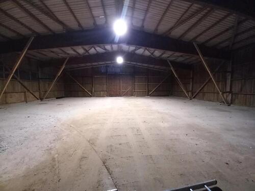 Foto - Hallenstellplätze zu vermieten - 65,00 EUR Miete,