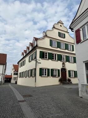 Foto - Mitten im Leben, voller Geschichte: 2-Zimmer-Altbauwohnung im Herzen Günzburgs