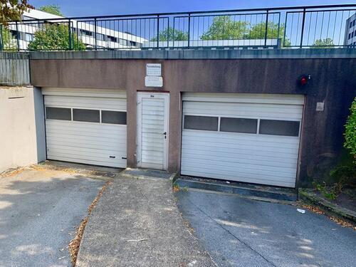 Foto - Tiefgaragenstellplatz in privater Tiefgarage