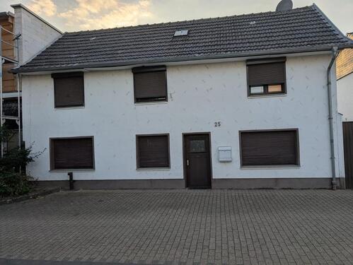 Foto - Einfamilienhaus mit Garten, 4 Zimmern & Stellplatz – super Lage