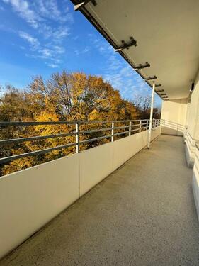 Foto - *Balkon*Erstbezug nach Kernsanierung*Tageslichtbad*