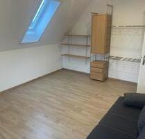 WEN Hammerweg, 1-Zimmer Dachgeschosswohnung, ruhige Lage, Balkon - Weiden in der Oberpfalz