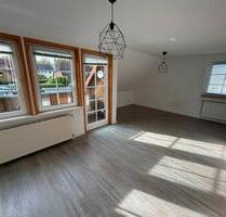 Sanierte 4-Zimmer-Wohnung mit Garage und Einbauküche - Nienburg (Weser)