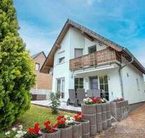 Modernes Einfamilienhaus mit Gästehaus, Pool und vielem mehr... - Braunsbedra Frankleben