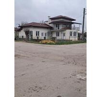 HAUS MIT GARTEN IN BULGARIEN - 650,00&nbsp;EUR Kaltmiete, in Leipzig (PLZ: 04159) Nordwest