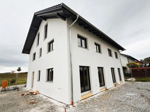 Foto - Doppelhaushälfte in Hengersberg