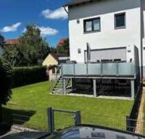 Sehr helle, großzügige DHH in exzellenter Lage mit Garten - Neuburg an der Donau
