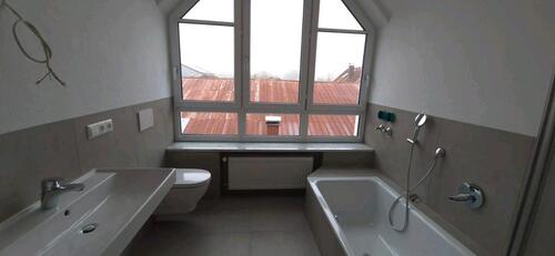 Foto - Frisch renovierte 4 Zimmer DG-Wohnung in Röhrmoos-Großinzemoos