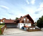 Foto - Großzügiges Familienhaus mit Einliegerwohnung & 3 Garagen