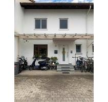 Reihenhaus - 695.000,00&nbsp;EUR Kaufpreis, ca.&nbsp; 145,00&nbsp;m&sup2; in Großkarolinenfeld (PLZ: 83109)