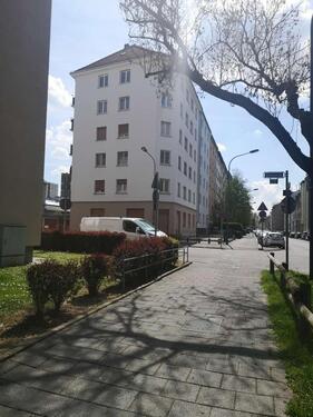 Foto - Nahe Kaiserlei 'Bahn Ledermuseum' Offenbach, Balkon, 2 Zi.
