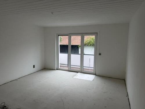 Foto - Helle 2-ZKB Dachgeschosswohnung mit Balkon & Fußbodenheizung