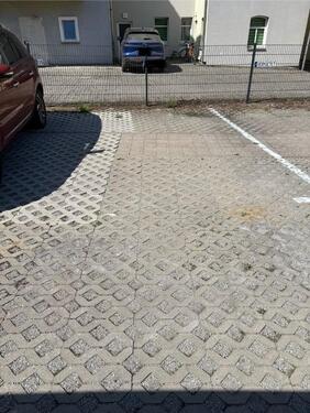 Foto - Parkplatz zu vermieten - 25,00&nbsp;EUR Miete,