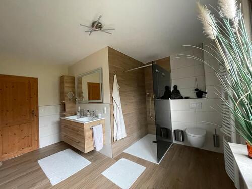 Foto - 6 Zimmer Einfamilienhaus zum Kaufen in Linz am Rhein